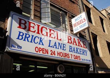 Brick Lane la famosa 24 ore di beigel shop Foto Stock