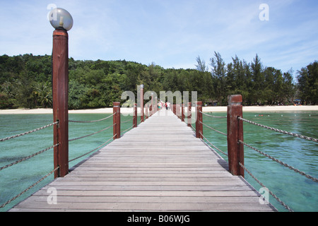 Jetty di Pulau Manukan, Parco Nazionale Tunku Abdul Rahman, Kota Kinabalu, Sabah Malaysian Borneo Foto Stock