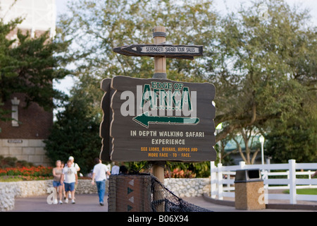 Bordo dell Africa in profondità a piedi esperienza Safari segno a Busch Gardens Tampa Bay Florida FL USA U S America Foto Stock