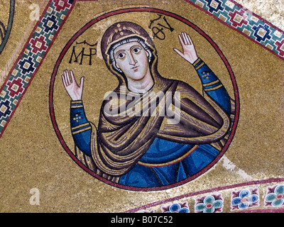 Mosaico della Vergine Maria su una crociera nel nartece, chiesa Katholikon, Hosios Loukas monastero Grecia Foto Stock