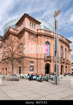 Theatre buildnig nel centro di Mainz in Germania Foto Stock