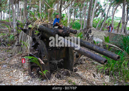 WWII serbatoi, Emiej (Imeji) Isola, Jaluit atollo delle Isole Marshall Foto Stock