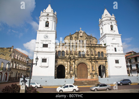 Panama, Panama City, Casco Viejo (San Felipe), Independance Plaza o Main Plaza, Cattedrale Metropolitana Foto Stock