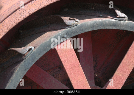 Dettaglio del trattore arrugginito Foto Stock