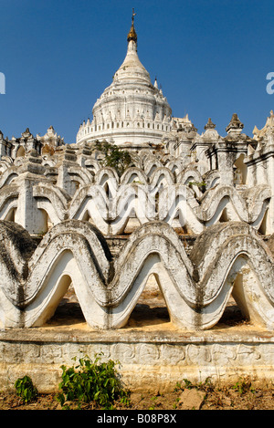 Pagoda Hsinbyume, simbolo del Monte Meru, Mingun, Myanmar (Birmania) Foto Stock