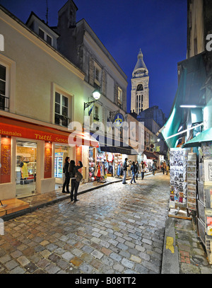 Quartiere di Montmartre, Basilique du Sacré-Coeur, Basilica del Sacro Cuore (retro), Montmartre, Parigi, Francia Foto Stock