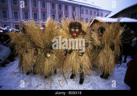 Buttnmanndl, festival tradizionali costumi e maschere, 6 dicembre Berchtesgaden, Oberbayern (Alta Baviera), Germania, Europa Foto Stock