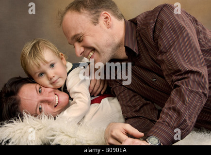 I genitori con la figlia Foto Stock