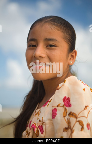 Ragazza adolescente, Placencia, Stann Creek District, Belize, America Centrale MR Foto Stock