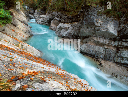 Fiume Rissbach, gamma Karwendel, Tirolo, Austria Foto Stock