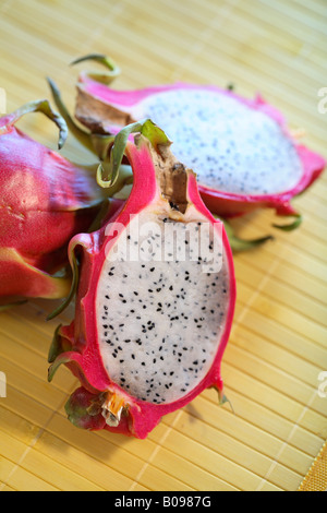 Dragon frutto aka Pitahaya, Pitaya Foto Stock