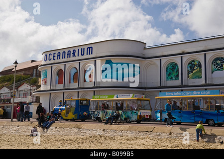 L'Oceanarium e il lungomare, Bounemouth, Dorset, England, Regno Unito Foto Stock