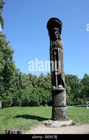 Statua lignea di Vytautas il grande dominatore del Granducato di Lituania, Trakai Foto Stock