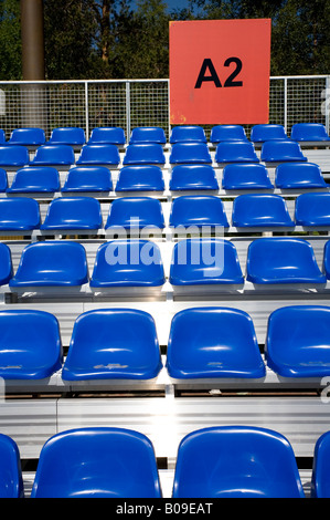Posti a sedere nello stand di calcio finlandese , Finlandia Foto Stock