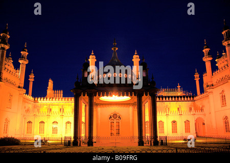 I colori del tramonto su Brighton Pavilion tetti Sussex England Regno Unito Regno Unito Foto Stock