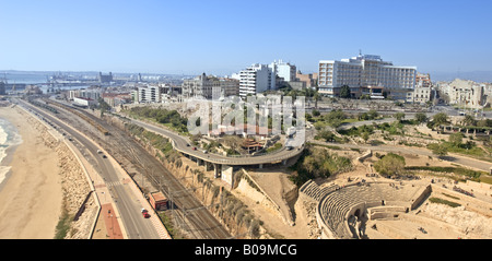 Antenna vista panoramica di Tarragona, l anfiteatro e ferrovia Foto Stock