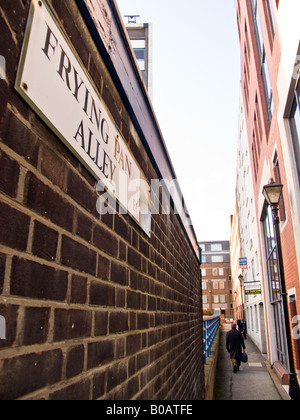 Strada segno raffigurante Padella vicolo in Londra Foto Stock