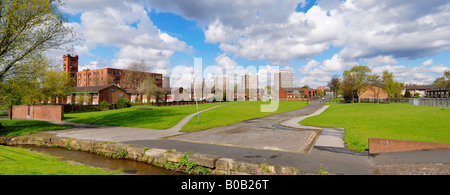 Naylor Street nella zona svantaggiata di Miles Platting in East Manchester, una zona attualmente viene rigenerato. Foto Stock