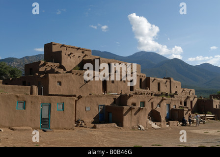 Il vecchio Indian Pueblo Martinez Hacienda fatta di adobe Taos New Mexico USA Foto Stock