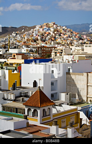 Case su ciò che è noto come il dipinto Hillside Su Hotel Barrio San Nicolas Las Palmas di Gran Canaria " delle isole Canarie Spagna Foto Stock