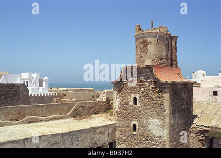 La spettacolare vista dal tetto dell'Hotel Cap Sim in Essouira, Marocco Foto Stock