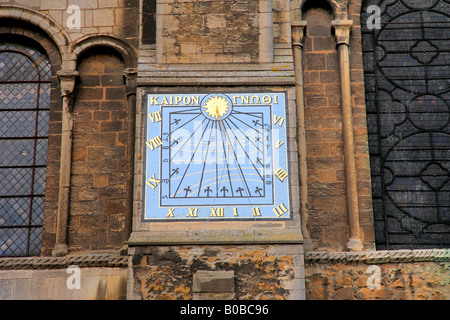 Orologio solare a sud di elevazione della Cattedrale di Ely Ely Città Cambridgeshire England Regno Unito Regno Unito Foto Stock