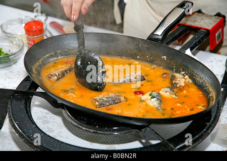 Preparazione tipica di un pasto in Les Garrigues Catalogna Spagna Foto Stock