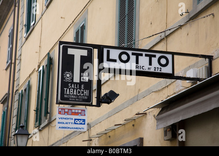 Segno del lotto e biglietti del bus per la vendita segno a Firenze Italia Foto Stock
