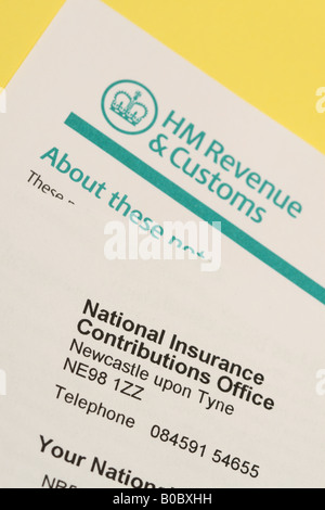 La documentazione moduli dall'assicurazione nazionale ufficio contributi e HM Revenue e HMRC Doganale Foto Stock