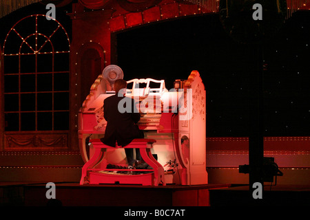 Norfolk Thursford Accumulazione Robert Wolfe al Wurlitzer Foto Stock