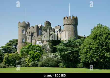 Vista frontale della storica xiv secolo il Castello di Malahide, Irlanda, Europa Foto Stock