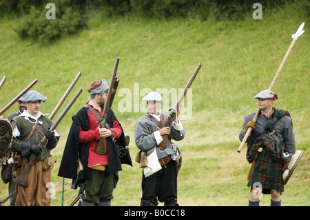 Re storico emanazione Urquart castle Loch Ness Nodo sigillato la società Foto Stock