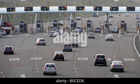 Pagamento Pedaggio cabine sulla M6 Toll Road,VICINO A CANNOCK, STAFFORDSHIRE,UK,Inghilterra. Foto Stock