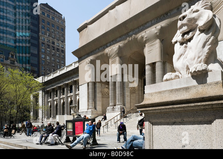 La Biblioteca Pubblica di New York, Fifth Avenue, NYC, New York City Foto Stock