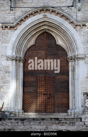 La porta principale del palazzo dei Priori in Perugia da IV Novembre posto lato Foto Stock