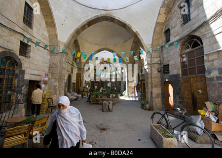 Un Caravanserai all'interno del Souk nella città vecchia a Damasco in Siria Foto Stock