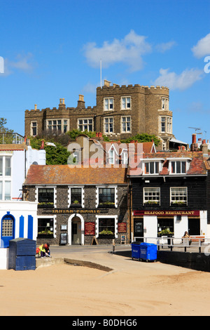 Broadstairs con Charles Dickens, 'Bleak House sulla scogliera. Foto Stock