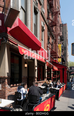 Tipico cafe su Bleecker Street, Greenwich Village (o il West Village), Manhattan New York City Foto Stock