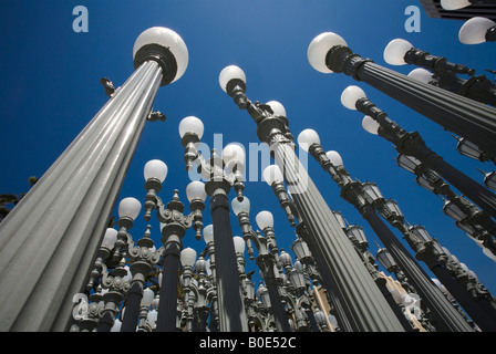 Luce urbana installazione presso LACMA ampio museo di Arte Contemporanea di Chris Burden Foto Stock
