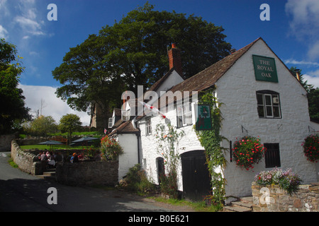 English Village country pub di Cardington 'Royal Oak" Public House Shropshire England Regno Unito Regno Unito GB Gran Bretagna UE Foto Stock