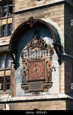 Il più antico orologio a Parigi (XIV secolo) a St Michel Parigi Francia Foto Stock