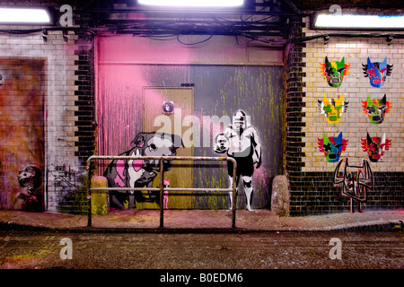 Le lattine Festival - stencil art in una strada in disuso in tunnel di Waterloo, Londra del sud Foto Stock