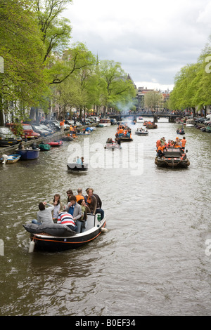 Queens giorno 30 Aprile 2008 l'annuale nazionale olandese per giorno Amsterdam Olanda Paesi Bassi Foto Stock