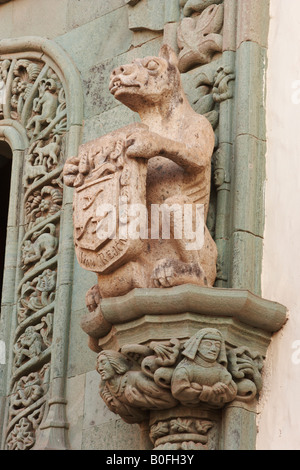 Statua di Pietra all'ingresso per la Casa de Colon (Christopher Columbus's house) a Las Palmas di Gran Canaria Foto Stock