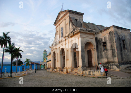 Iglesia Parroquial de la Santissima Trinidad Plaza Mayor Trinidad Cuba Foto Stock
