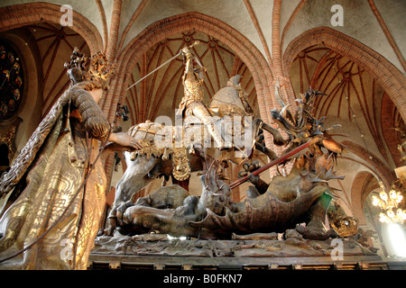 Storkyrkan la chiesa di Stoccolma interno con San Giorgio e il Drago Foto Stock