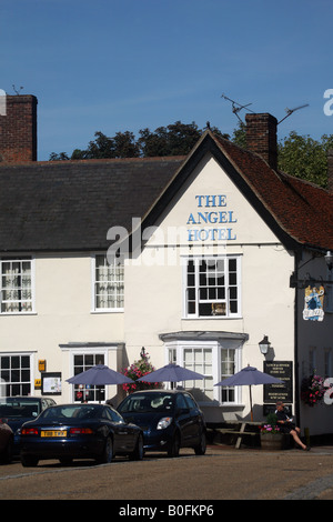 Lavenham Suffolk l'Angel Hotel nel centro della città Foto Stock