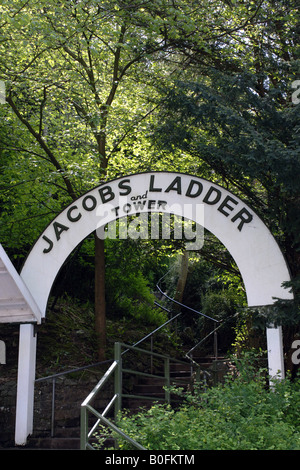 Segno sopra l'entrata di Jacob s Ladder 274 gradini verso la cima del Cheddar Gorge in Somerset Foto Stock