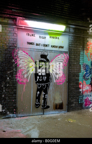 Illustrazione di graffiti dal festival lattine in Leake Street Waterloo Lambeth Londra Foto Stock