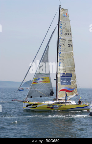 Classe 40 racing yacht Appart' Città skipper da Yvan Noblet all'inizio del 2008 Transat gara transatlantica Foto Stock